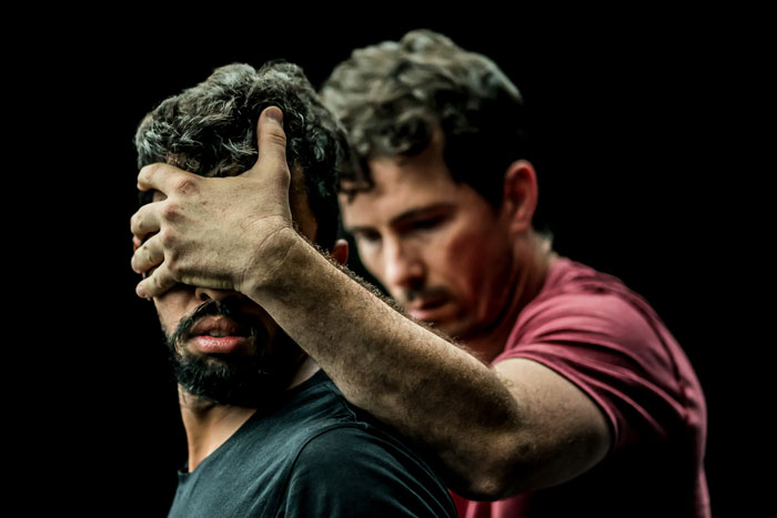 Disculpa si te presento como que no te conozco